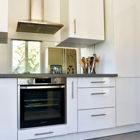 La P.dwelling Luxury House *